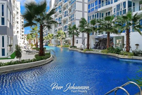 Grand Avenue Pool07